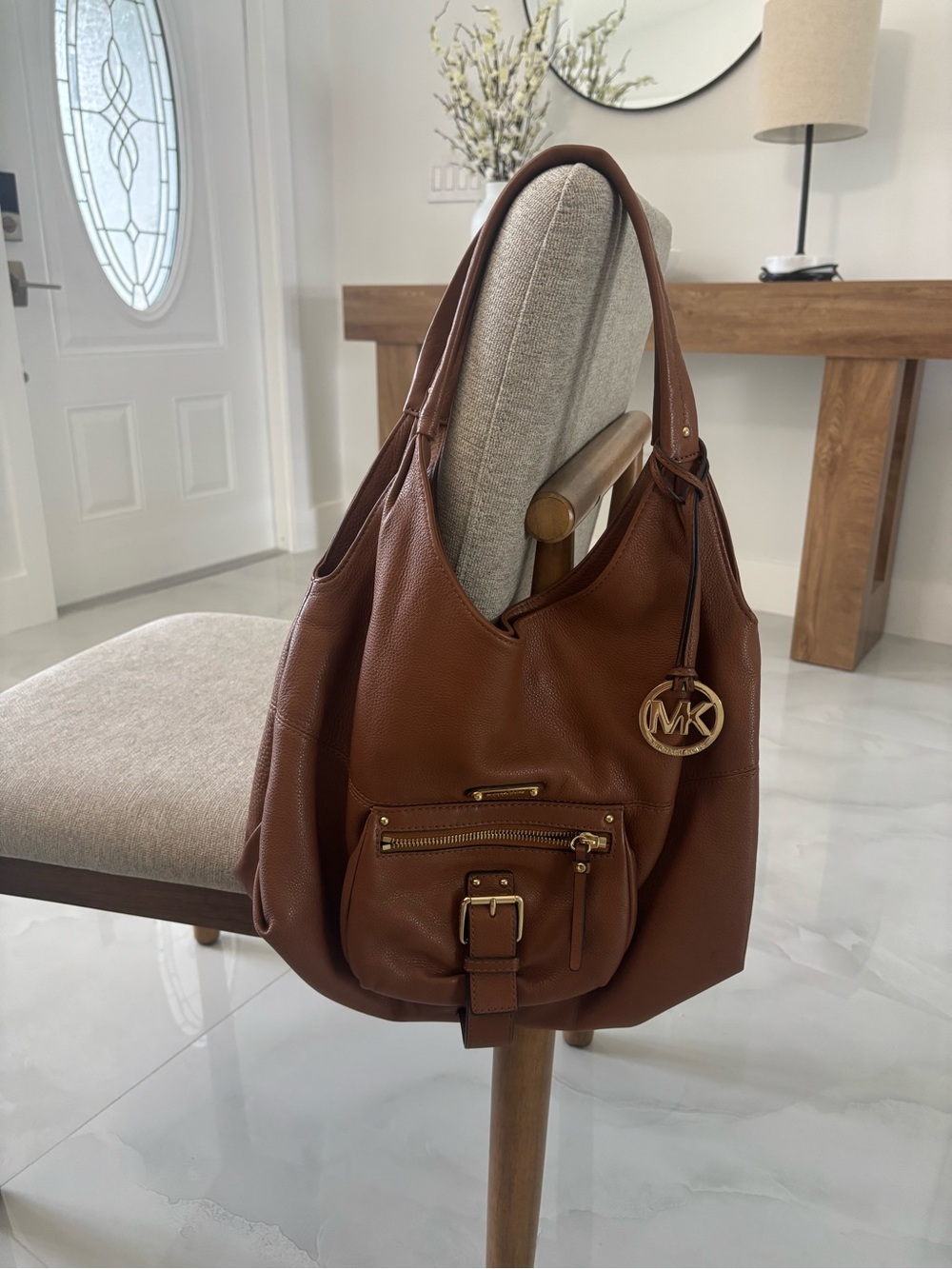 Michael Kors Brown Leather Hobo Shoulder Bag – Gold Hardware 🤎